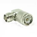 06-T005 - TNC PLUG TO JACK R/A ADAPTER