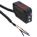 E3Z-D81 - SENSOR REFLECTIVE 100MM PNP