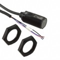 E3FA-LP12 2M - SENSOR REFLECTIVE 200MM PNP